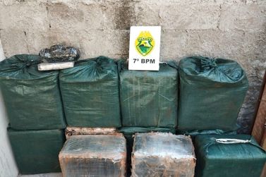 PM apreende carro carregado com 521 kg de pasta base de cocaína na região 