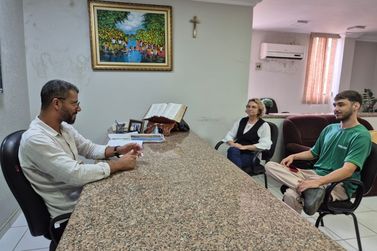 Presidente da Câmara de Paranavaí recebe equipe do Portal da Cidade