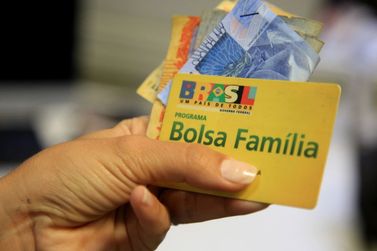 Bolsa Fam&iacute;lia &eacute; pago para NIS final 0 nesta ter&ccedil;a em Paranava&iacute; e regi&atilde;o