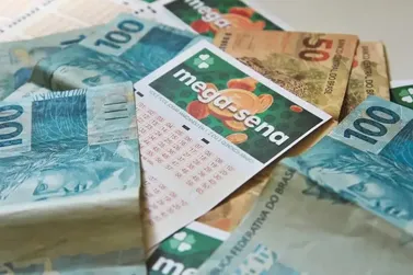 Dois apostadores de Paranava&iacute; acertam a quadra da Mega-Sena
