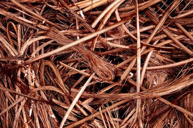 Ladr&otilde;es furtam cerca de 190 metros de fios de cobre de propriedade rural em Uniflor