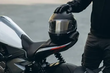Motociclistas de Paranava&iacute; devem ficar atentos ao novo selo obrigat&oacute;rio em capacetes