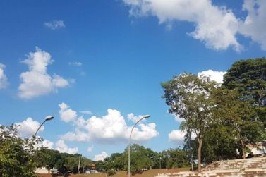 Simepar prev&ecirc; final de semana fresco e sem chuvas em Paranava&iacute;