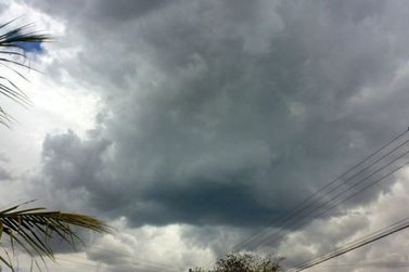 Chuva deve marcar o restante da semana em Paranava&iacute;; acumulado pode passar de 50 mm