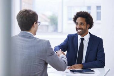 Classificados do Portal da Cidade re&uacute;nem 69 vagas de emprego em Paranava&iacute;