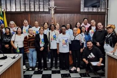 Idosos do Centro da Juventude visitam C&acirc;mara de Paranava&iacute; e fortalecem a cidadania