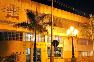 Sess&atilde;o da C&acirc;mara de Paranava&iacute; ter&aacute; homenagem e projetos em pauta nesta segunda-feira