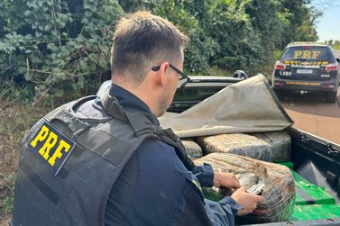 Caminhonete clonada com mais de meia tonelada de drogas &eacute; apreendida na PR-323