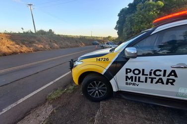 Dois motoristas ficam feridos em colis&atilde;o transversal na PR-492, em Para&iacute;so do Norte
