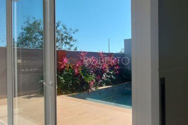 Casa &agrave; venda - 328m&sup2; - MONTE CRISTO