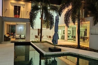 Casa &agrave; venda - 450m&sup2; - Condom&iacute;nio Mont Blanc