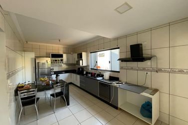 Sobrado &agrave; venda - 450m&sup2; - Jardim O&aacute;sis