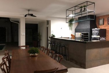 Casa &agrave; venda - 350m&sup2; - Jardim Igua&ccedil;u