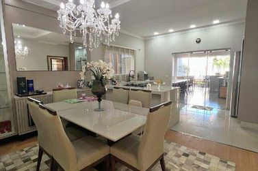 Casa &agrave; venda - 210m&sup2; - Jardim Videira