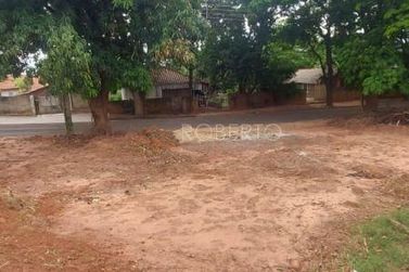 Terreno &agrave; venda - 337m&sup2; - Distrito Sumar&eacute; (Sumar&eacute;)