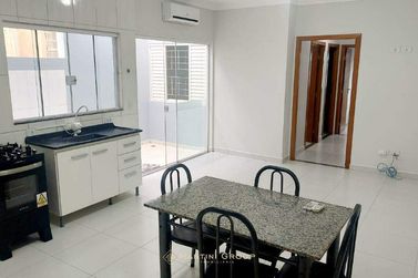 Apartamento para alugar - 60m&sup2; - Centro