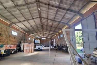 Ch&aacute;cara &agrave; venda - 30000m&sup2; - Jardim Sumar&eacute;