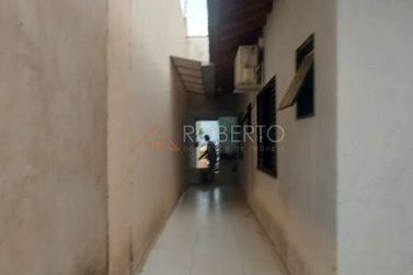 Casa &agrave; venda - 180m&sup2; - Jardim O&aacute;sis