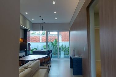 Casa &agrave; venda - 300m&sup2; - Jardim S&atilde;o Jorge