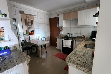 Casa &agrave; venda - 142m&sup2; - Jardim Igua&ccedil;u