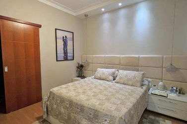 Casa &agrave; venda - 210m&sup2; - Jardim Videira