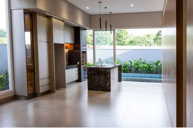 Casa &agrave; venda - 300m&sup2; - Jardim S&atilde;o Jorge