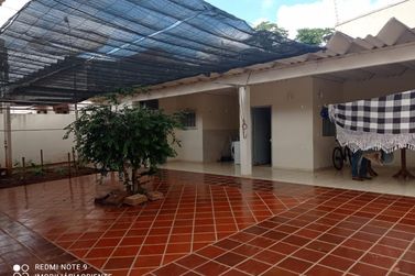 Casa &agrave; venda - 270m&sup2; - Centro
