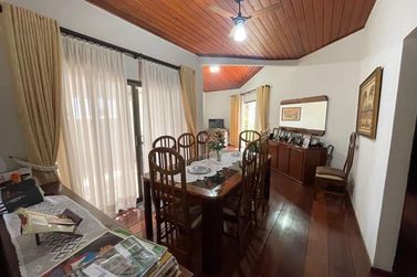 Casa &agrave; venda - Centro