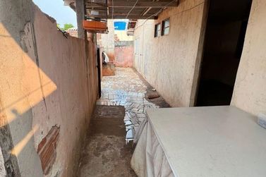 Casa &agrave; venda - Centro