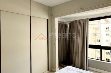 Apartamento &agrave; venda - 102m&sup2; - Meia Praia