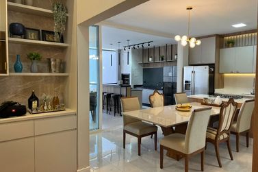 Casa &agrave; venda - 230m&sup2; - Royal Park Residence