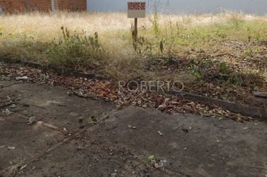 Terreno &agrave; venda - 232m&sup2; - Centro