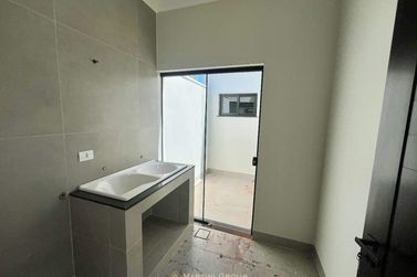 Casa &agrave; venda - 200m&sup2; - Condom&iacute;nio Arauc&aacute;ria