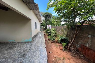 Casa &agrave; venda - 600m&sup2; - Jardim Santos Dumont