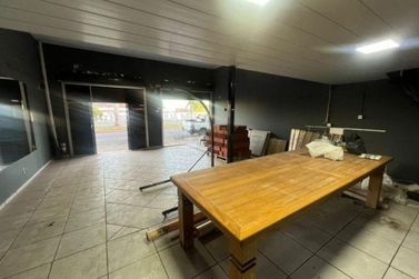 Sal&atilde;o Comercial para alugar - Jardim Farropilha