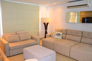 Casa &agrave; venda - 400m&sup2; - Condom&iacute;nio &Aacute;guas do Paran&aacute;