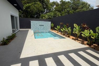 Casa &agrave; venda - 360m&sup2; - MONTE CRISTO