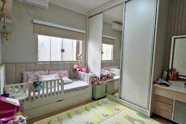 Casa &agrave; venda - 210m&sup2; - Jardim Videira