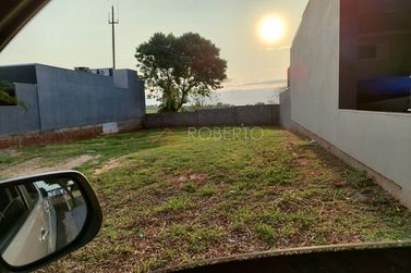 Terreno &agrave; venda - 450m&sup2; - Centro