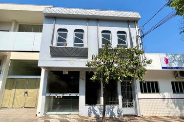 Casa &agrave; venda - 90m&sup2; - Centro