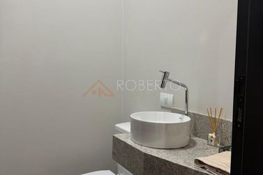 Casa &agrave; venda - 318m&sup2; - Centro