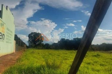Terreno &agrave; venda - 3000m&sup2; - Jardim Santos Dumont