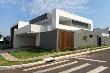 Casa &agrave; venda - 232m&sup2; - Condom&iacute;nio San Lorenzo