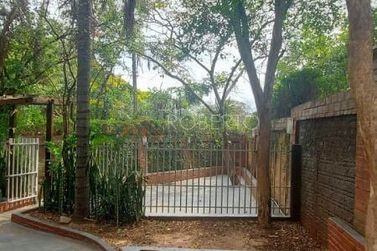 Sobrado &agrave; venda - 250m&sup2; - Centro