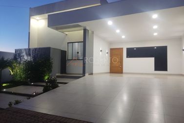 Casa &agrave; venda - 360m&sup2; - MONTE CRISTO
