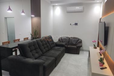 Casa &agrave; venda - 360m&sup2; - MONTE CRISTO
