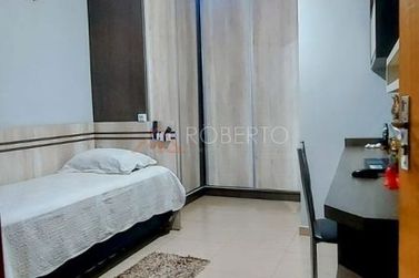 Casa &agrave; venda - 332m&sup2; - Jardim Nossa Senhora de F&aacute;tima