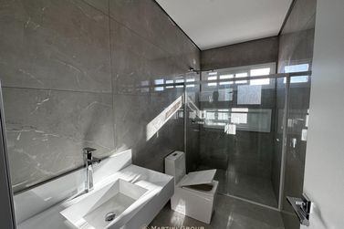 Casa &agrave; venda - 305m&sup2; - Condom&iacute;nio Parthenon