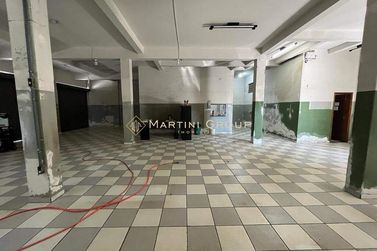 Sala Comercial &agrave; venda - 373m&sup2; - Centro