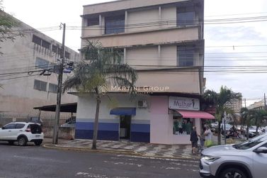Sala Comercial &agrave; venda - 560m&sup2; - Centro